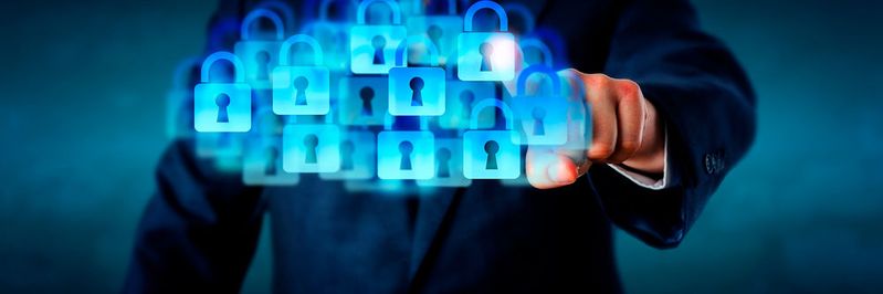 Neue Bedrohungsszenarien stellen Anbieter von Cloud-Plattformen vor immer neue Herausforderungen.(Bild:  © leowolfert - stock.adobe.com)