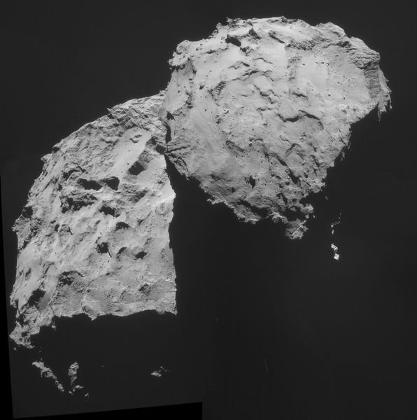 Montage aus vier Einzelaufnahmen, die die Navigationskamera  an Bord der Raumsonde Rosetta am 14. September 2014 vom Kometen 67P/Churyumov-Gerasimenko gemacht hat. Sie entstanden aus 30 km Entfernung zum Kometen. (Bild: ESA)