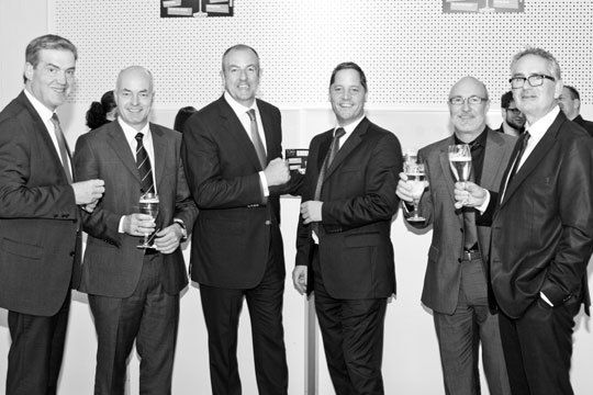 Dierk Harneid (Riller & Schnauck), Karsten Engel (BMW), Nicholas Dunning (Gottfried Schultz Gruppe), Jörg Felske (Procar), Werner Degen (VBM) sowie Burkhard Weller (Wellergruppe) (VBM)