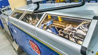 Um den Marktanforderungen auch künftig gerecht zu werden, hat das Schoeller Werk seine Produktionskapazitäten bei nachgezogenen Präzisionsrohren um vier neue Conti-Ziehlinien erweitert. (Schoeller Werk)