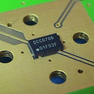 Test des MEMS-Oszillators auf einem Evaluierungsboard
