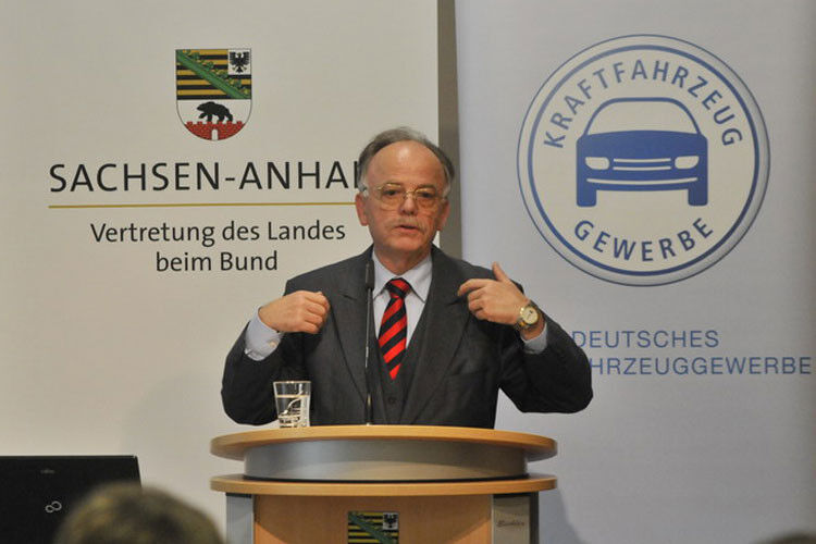 Karlheinz Schmidt, geschäftsführendes Präsidiumsmitglied des Bundesverbands Güterverkehr, Logistik und Entsorgung (BGL). (Foto: Zietz)