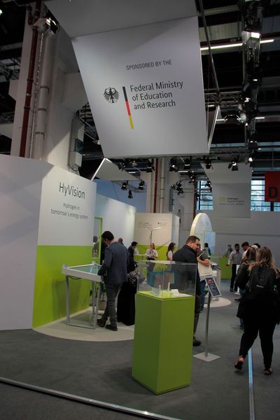 Impressionen aus den Hallen und von der Freifläche der Achema 2024. (Bild: Ernhofer / PROCESS)