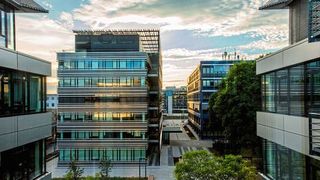 Der Münchner Hauptsitz von Rohde & Schwarz: Das Geschäftsjahr 2019/2020 konnte das Technologieunternehmen im dritten Jahr in Folge ein Wachstum vorweisen. (Rohde & Schwarz)