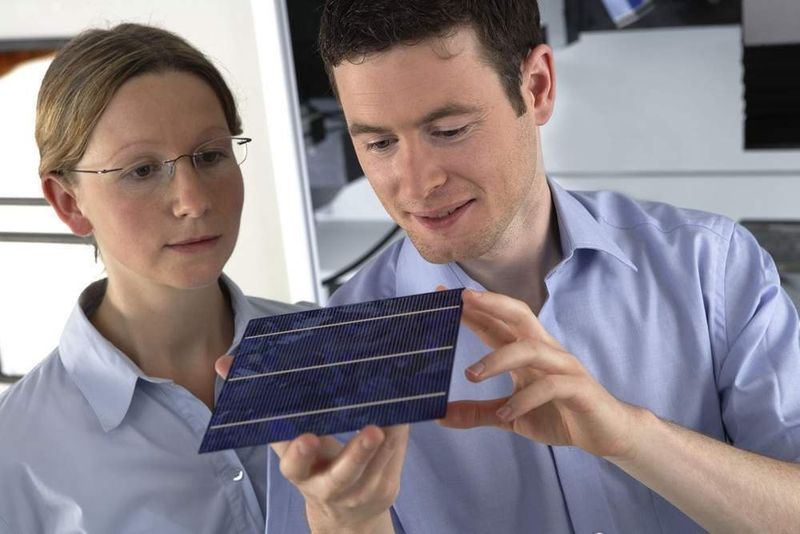 Ob Bohren, Randentschichten oder Strukturieren – die Laser der Tru-Micro- und Tru-Mark-Serie ermöglichen für die Mikrobearbeitung die Bearbeitung von Solarzellen mit hoher Qualität und Produktivität. (Archiv: Vogel Business Media)