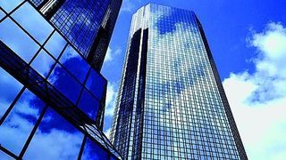 In Ausnahmefällen entscheiden sich Banken auch, sich selbst am Eigenkapital der Gesellschaft zu beteiligen, zum Beispiel durch eine Umwandlung ihrer Darlehen in Eigenkapital.  Bild: Deutsche Bank (Archiv: Vogel Business Media)