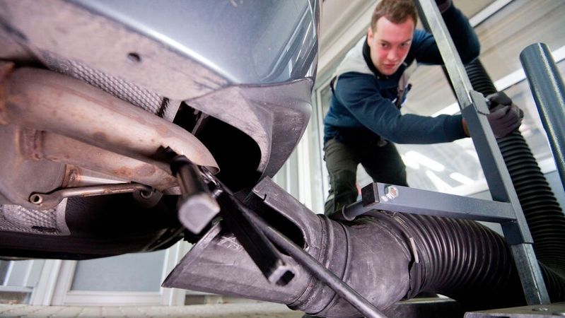 Bei der seit einem Jahr obligatorischen Partikelzählung bei Euro-6/VI-Fahrzeugen führt Ford die Liste der Durchfaller mit Abstand an.(Bild:  picture alliance/dpa)