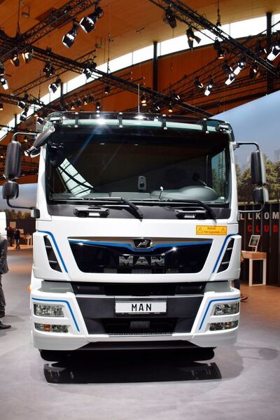 MAN präsentierte unter anderem den E-TGM, einen 26-Tonnen-Lkw mit 200 km Reichweite. Der E-Truck auf 6x2 Solofahrgestell befindet sich aktuell in ausgewählten Firmen im Praxistest. (»kfz-betrieb» / Schweitzer)