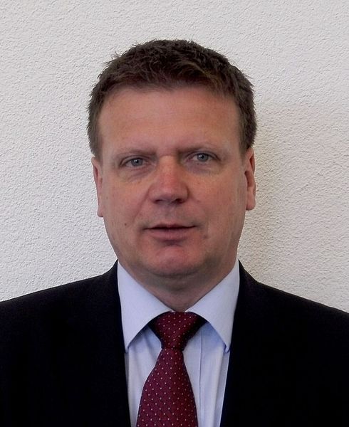 „Cryolub verhindert hohe Prozesstemperaturen. Das schont das betreffende Werkzeug, lässt effektivere Schnittparameter zu,