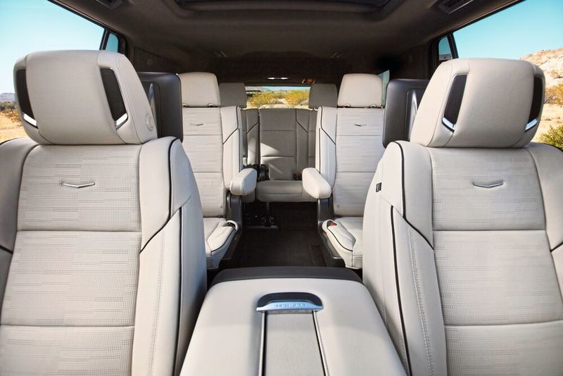 Der neue Escalade bietet seinen Insassen dank Radstandverlängerung noch mehr Entfaltungsspielraum. (Cadillac)