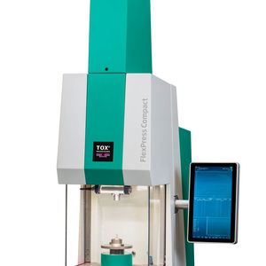 Die neue Flexpress Compactist laut Hersteller einsatzflexibel, denn sie kann schnell variiert werden, damit sie alle von TOX beherrschten Prozesse wie Clinchen, Nieten oder Einpressen ausführen kann.(Bild:  TOX Pressotechnik)