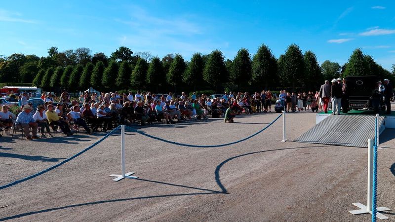 Die alljährlich Anfang September stattfindende Classic-Gala Schloss Schwetzingen ist eine Oldtimerveranstaltung für die ganze Familie.  (Bild: Peter Diehl)