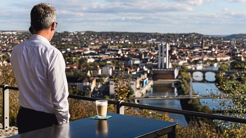 Der zwölfte Executive Circle fand Mitte Oktober wie gewohnt in gehobener Lage über den Dächern von Würzburg statt.  (Bild: Stefan Bausewein)