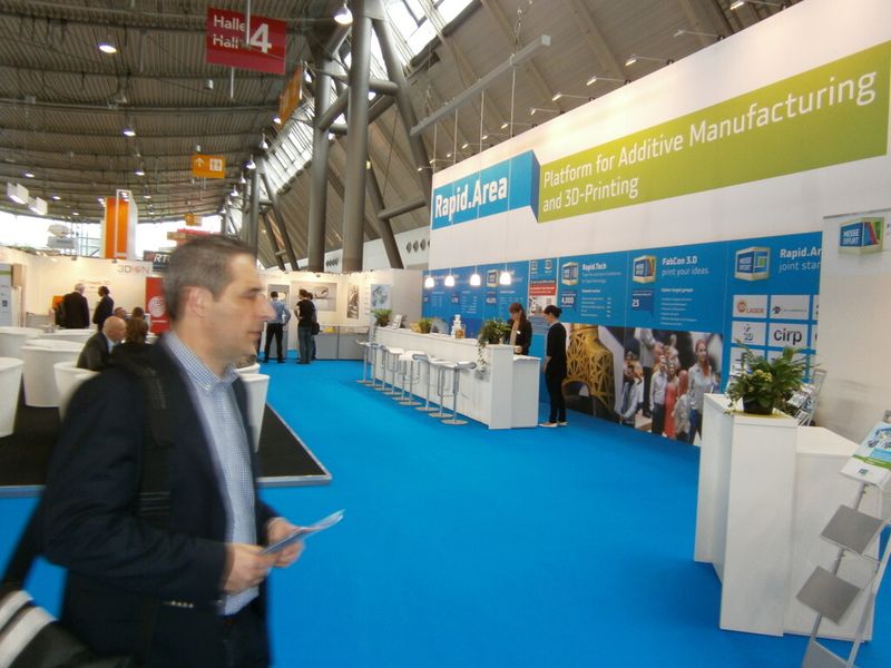 Einige Impressionen von der Moulding Expo-Premiere. (Bild: Königsreuther)