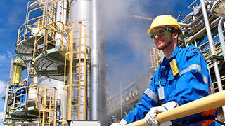 Untersuchung industrieller Korrosionsvorgänge mittels Elektrochemie (©industrieblick - stock.adobe.com)