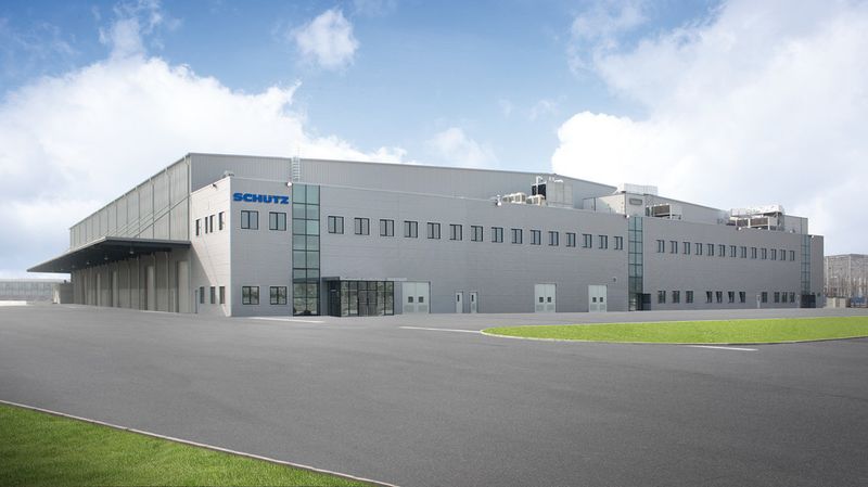 Das neue Schütz-Werk im chinesischen Tianjin werden Bulk-Container und Spundfässer aus Kunststoff hergestellt. (Bild: Schütz)