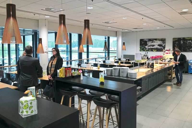 Das Autohaus hat auch eine eigene Kantine für Mitarbeiter und Kunden. (Bild: Hostnik)