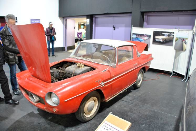 Darf in Bremen natürlich nicht fehlen: die Marke Lloyd, die einst zu Borgward-Gruppe (Bremen) gehörte. 1961 ging die in einen spekatulären Konkurs. Im Bild ein ultraseltener Lloyd Alexander mit Frua-Karosserie, von dem gerade noch 16 Stück existieren sollen.  (Dominsky/»kfz-betrieb«)