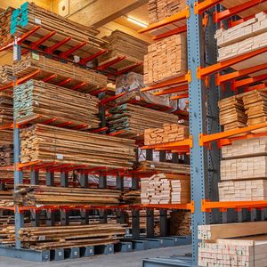 Eine weitere Ansicht eines Kragarmregals von Elvedi.(Bild:  J. Kaiser)