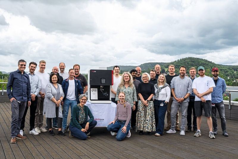 Das ICP-OES-System Plasmaquant 9200 von Analytik Jena ist mit dem German Innovation Award ausgezeichnet worden. Die Jury würdigt damit insbesondere die konsequente Ausrichtung des Systems auf die Anforderungen moderner Laboranwenderinnen und -anwender sowie den hohen Innovationsgrad in Design und Systemarchitektur.  (Bild: Analytik Jena)