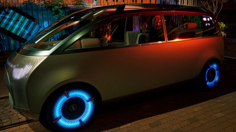 Die Lichttechnik des Urbanaut ist sehr variabel. (Bild: Hartmut Nörenberg/Mini)