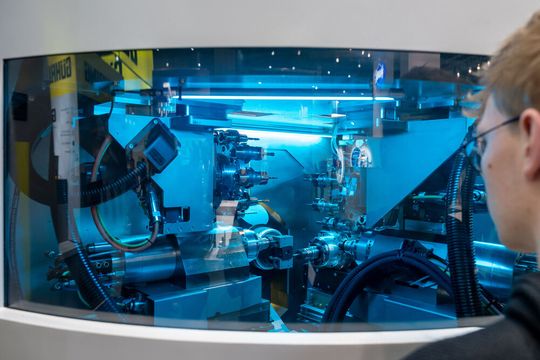 Das war ein Exponat zur Intec 2023 in Leipzig. Zeitgleich findet auch die Zuliefermesse Z dort statt. Die Leipziger Messe kann sich über den Ausstellerandrang für die Ausgabe im März 2025 nicht beschweren heißt es. Viele namhafte Unternehmen werden kommen ...(Bild:  T. Schulze / Leipziger Messe)