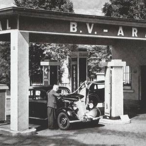 Aral-Tankstelle, Vierzigerjahre(Bild:  Autoren-Union Mobilität/Aral)