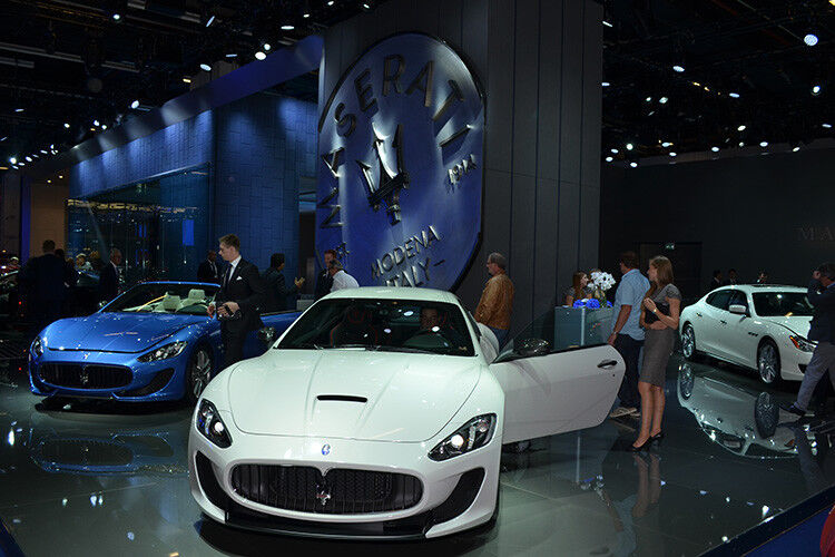Auf dem beeindruckend vergrößerten Stand von Maserati gibt es in diesem Jahr zwar keine echte Modellpremiere… (Foto: Rehberg)