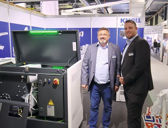 De g à d : Frédéric Bétrémieux, technicien en construction et Raphaël Decaunes, responsable de ventes régional chez Knoll.(Source :  MSM)