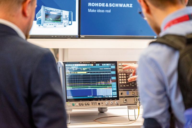 Die EMV, internationale Expo & Conference für elektromagnetische Verträglichkeit, wird vom 24. bis 26. März 2026 wieder zur zentralen Wissens- und Präsentationsplattform. (Bild: Mesago Messe Frankfurt GmbH / Mathias Kutt)