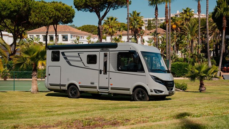 Ebenfalls im Plus ist die Königsklasse der Integrierten, die mit der Master-Line der Hymer B-Klasse eines der Neuheiten-Highlights der Saison präsentiert. (Bild: Hymer)