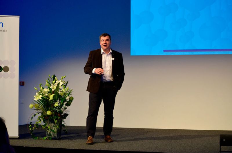 Sir Konstantin Novoselov, Nobelpreisträger für Physik 2010, mit seiner Keynote am CSEM Business Day. (Sergio Caré)