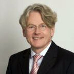 Prof. Dr. Karl Müller-Siebers, Präsident der Fachhochschule für die Wirtschaft, Hannover: „Gefragt sind heute Mitarbeiter, die über ihre Schreibtischkante hinausblicken und begreifen, dass sie einen wichtigen Beitrag innerhalb eines Gesamtprozesses leisten.“ Bild: FHDW