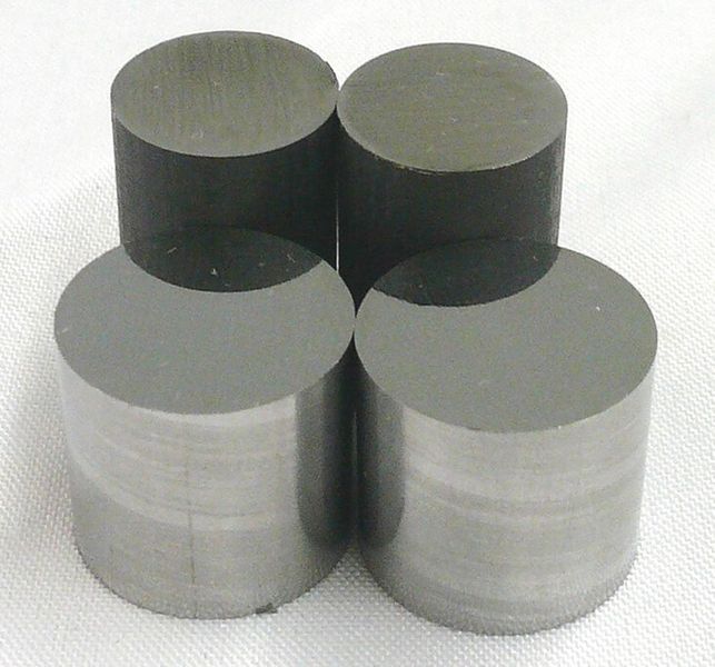 Bild 4: Werkzeugstahl kann in der Mehrfachspannung in so hochwertiger Schnittqualität gesägt werden, dass eine Nacharbeit oft nicht mehr nötig ist. (Bild: Kurt Müller)