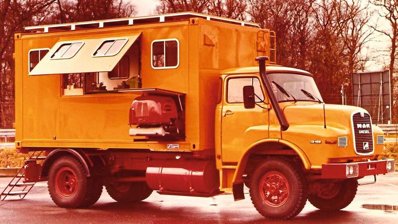 Natrürlich konnten Kunden einen solchen auch auf MAN-Basis ordern. Man beachte das Stromaggregat auf Käfermotor-Basis. (Bild: Friedrichs)