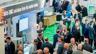 In diesem Jahr findet die EMV, wie in allen ungeraden Jahren, in Stuttgart statt. Die Kombination aus Fachmesse und Workshops für Elektromagnetische Verträglichkeit adressiert Elektronikfachleute aus allen Elektrobranchen. (Mesago)