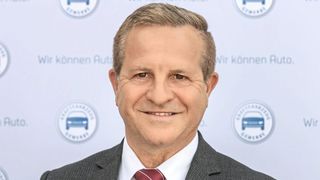 „Ich würde alles genauso wieder tun“, sagt Thomas Peckruhn, unter anderem ZDK-Vizepräsident und Geschäftsführer der Automobilhandelsgruppe Liebe. Die aktuelle Lage stelle die Branche nicht vor Herausforderungen, die vom Handel nicht zu meistern wären. (Bild: Promotor)