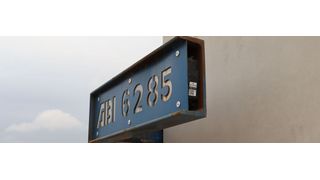 Die Andernacher Bimswerk GmbH & Co. KG, kurz ABI, hat ihre Logistikprozesse mit IoT-Trackern von Sensolus auf ein deutlich höheres Level gehoben. Was sich mit dem Einsatz der Systeme plus einer cloudbaiserten Managementplattform verändert hat, erfahren Sie in diesem Beitrag. (Bild: ABI)