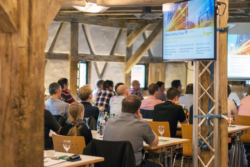 Spannende Vorträge standen untertags auf der Agenda. (Bild: Extra Computer)