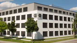 firmengebaeude2013-07 ()