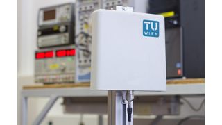 Mit dieser, von der TU Wien entwickelten und patentierten Antenne werden RFID-Tags nicht nur ausgelesen, sonder auch lokalisiert. (Bild: TU Wien)