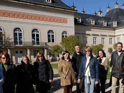 Im Pillnitzer Schlosspark bekamen die Teilnehmerinnen einen Einblick in die botanischen Besonderheiten des Parks.  (Archiv: Vogel Business Media)