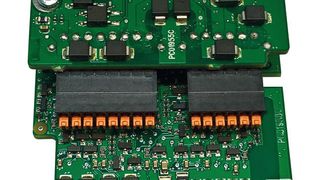 Mit der Vacon Advanced Safety Option können die Sicherheitsfunktionen der  Frequenzumrichter auch über Profisafe oder die E/A-Schnittstelle aktiviert oder deaktiviert werden. Die Karten lassen sich auch bei bereits bestehenden Applikationen nachrüsten. (Danfoss)