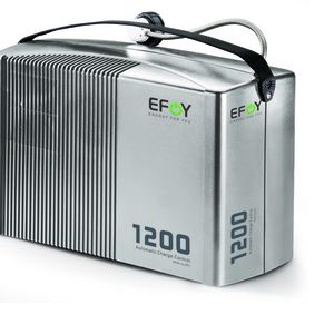 Dieser mit Methanol betriebene Kleingenerator der Smart Fuel Cell AG liefert 1200 Wh pro Tag