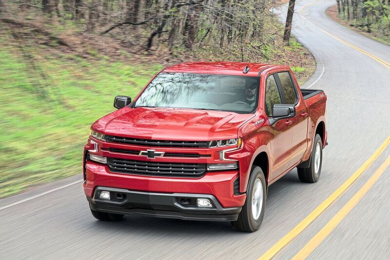 General Motors used multi-disciplinary CAE optimization to incorporate more high-strength steels and new assembly techniques into the Silverado cabin and frame development. The vehicle is 204.5 kg lighter than its predecessor. (General Motors)