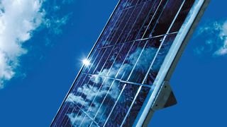 Die Solaranlage am Produktionsstandort St. Ingbert hat seit 2006 die Energiegewinnung aus fossilen Brennstoffen ersetzt und damit rund 106.000 kg Kohlendioxid pro Jahr eingespart.  (Bild: Festo)