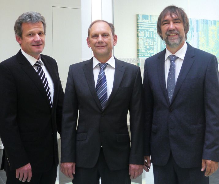 Gemeinsamer Auftritt: Günther Zimmer, geschäftsführender Gesellschafter,  Achim Gauß, Geschäftsführer,  Martin Zimmer, geschäftsführender Gesellschafter (Bild: Zimmer Group)