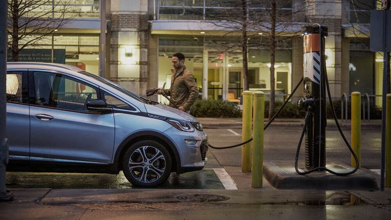 In den USA sollen deutlich mehr E-Autos auf die Straßen kommen.(Bild:  Chevrolet)