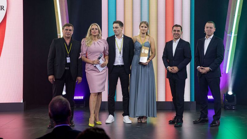 Sieger in der Kategorie „Best in Performance, Größenklasse S“ wurde das Autohaus Richard Wagner. Thomas Grupp, Leiter Aftersales BMW Group Markt Deutschland und Sven Straub, Finanzgeschäftsführer Markt Deutschland gratulierten.  (Mini)