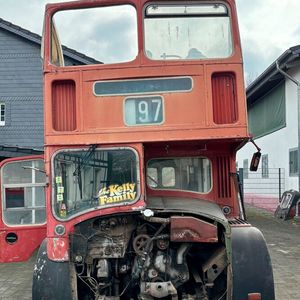 Die meisten dieser Busse besitzen Fünf- bzw. Sechszylinder-Dieselmotoren von Gardner. Das Unternehmen aus Hulme (Manchester) stellte Stationärmotoren und Motoren für Straßen- und Schienenfahrzeuge sowie Schiffe her. Es bestand von 1868 bis Mitte der 90er-Jahre.(Bild:  Miller Kommunikation)